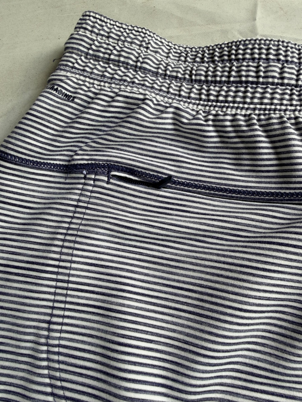 Duluth Trading Co Navy and White Striped Pull-On Skort size L cotton - Picture 3 of 4